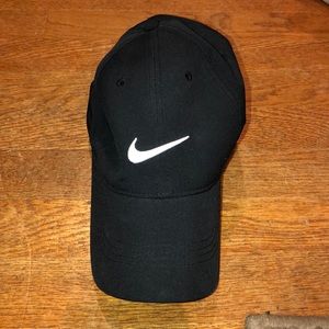 Black Nike Golf hat